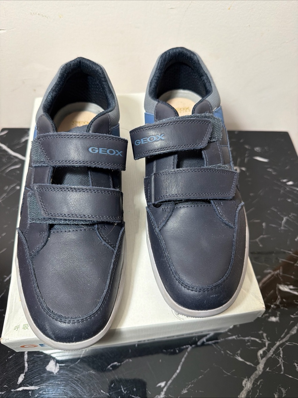 Geox Men's Dark Blue Leather Hook-and-Loop Sneakers